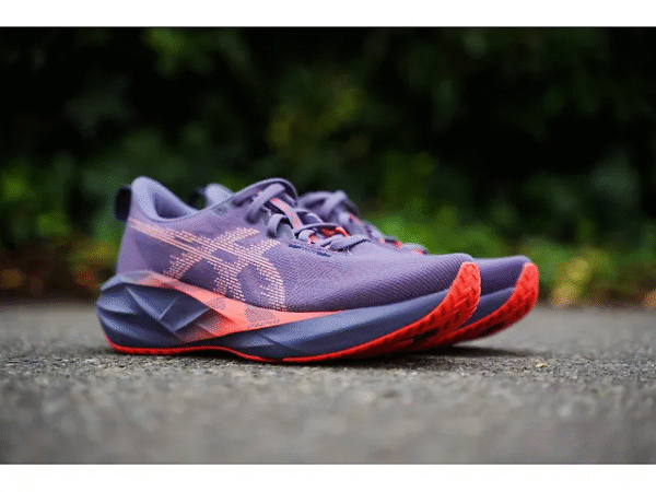 ASICS Novablast 5 GREYISH PURPLE / CORAL REEF