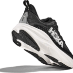 HOKA Skyflow BLACK / WHITE