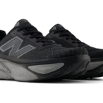 New Balance Fresh Foam X More v5 BLACK / LINEN