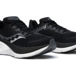 Saucony Hurricane 24 BLACK / CARBON