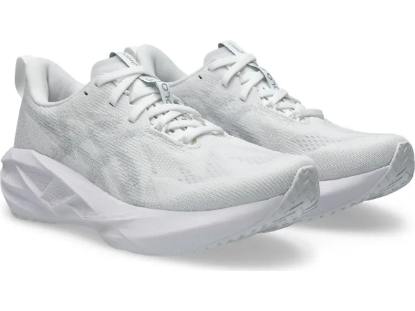 ASICS Novablast 5 WHITE / PIEDMONT GREY