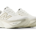 New Balance Fresh Foam X More v5 WHITE / SEA SALT